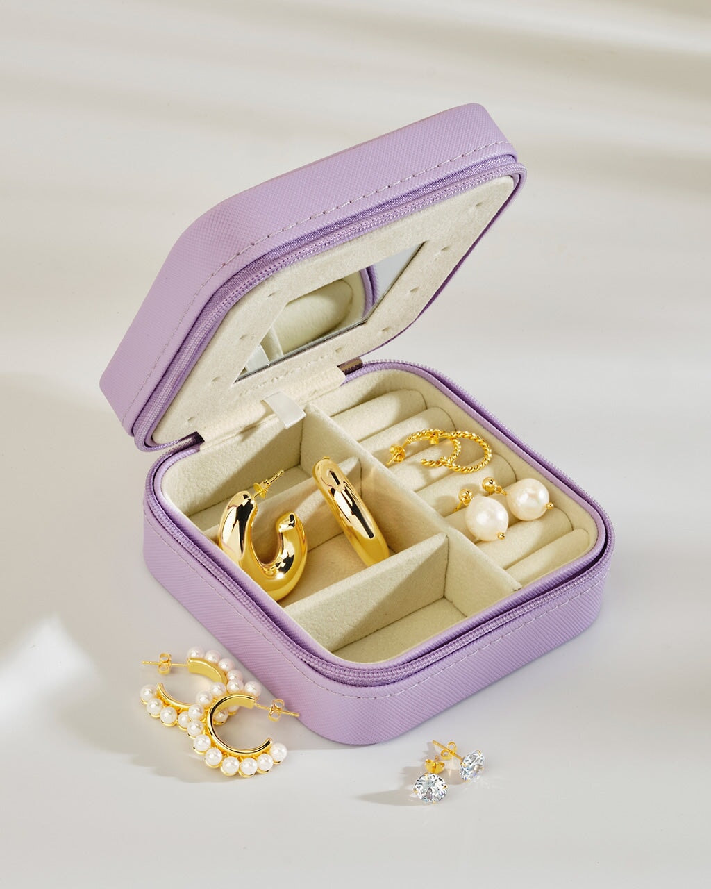 The Perfect O-ccasion Stuffed Earring Case Gold