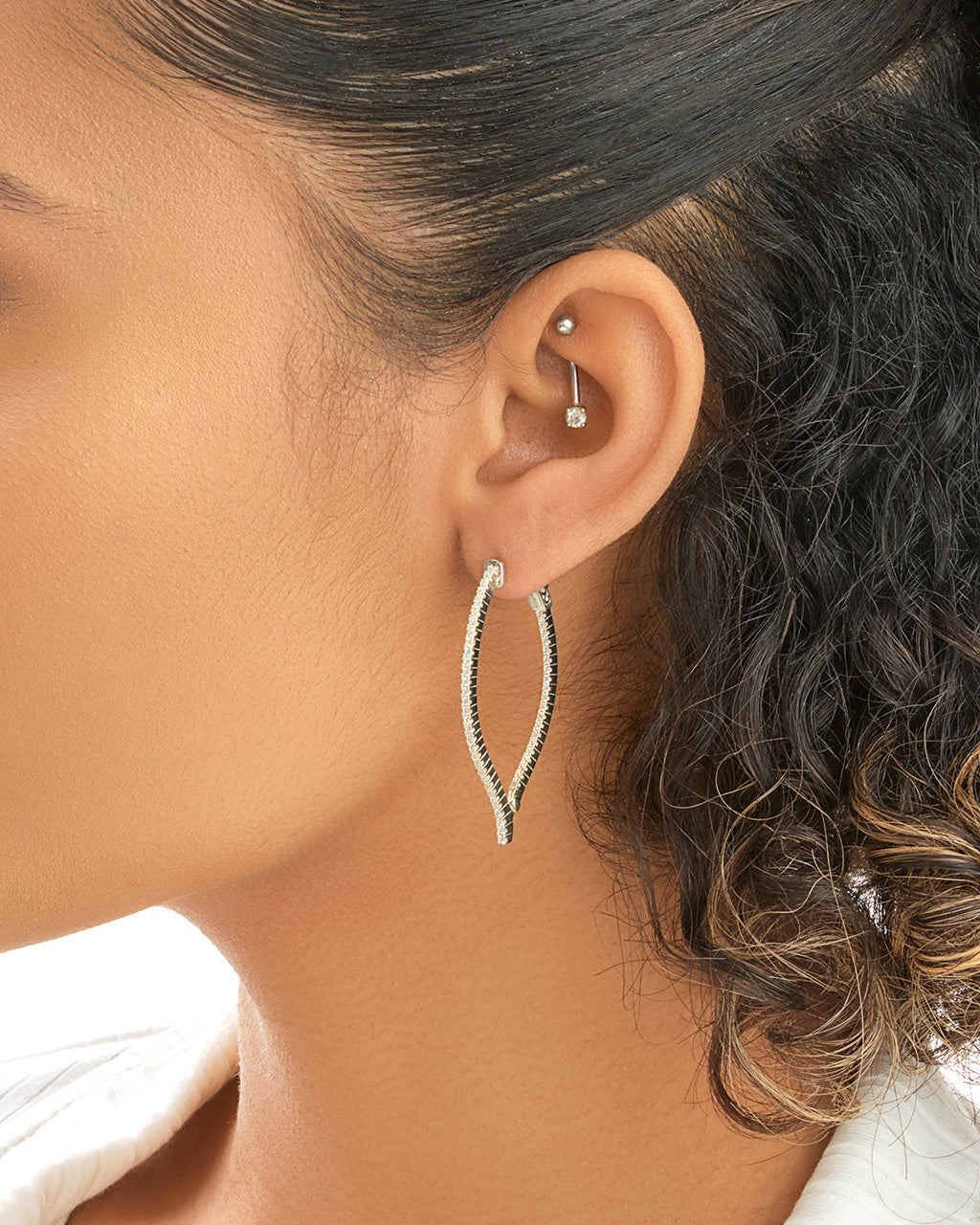 Your Ear Piercing Cheatsheet For The Perfectly Curated Earring Stack